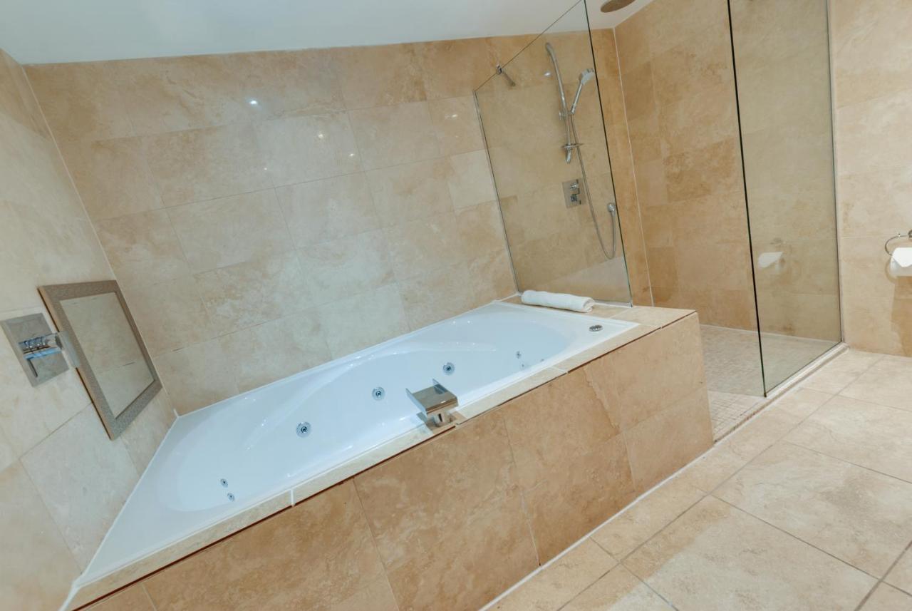 Boutique 56 Hotel ลิเวอร์พูล ภายนอก รูปภาพ